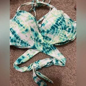VICTORIA’S SECRET BATHING SUIT TOP